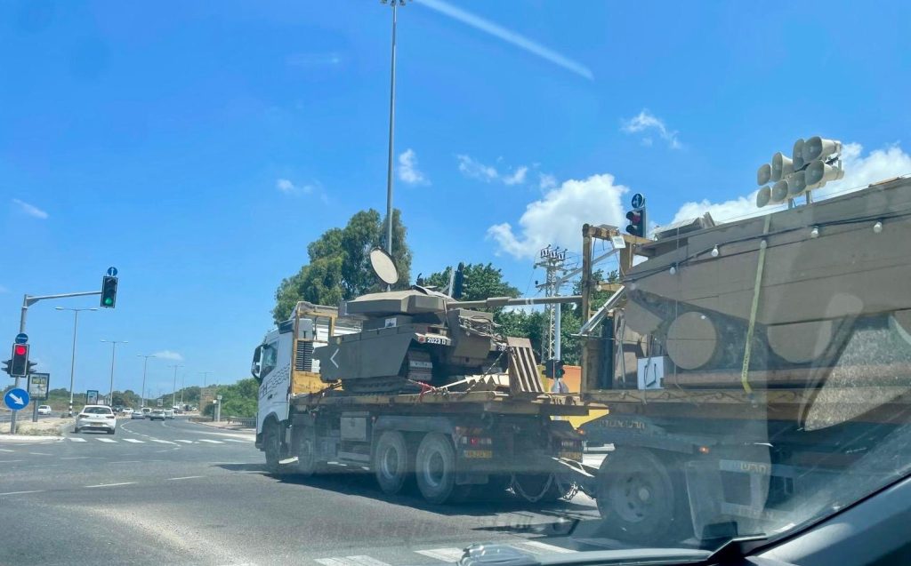 הטנקים שלנו שוב בכבישי ישראל. לא תשתיקו אותנו.